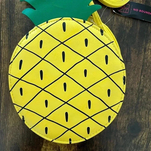 Pineapple womens crossbody bag. No Boundaries - Picture 2 of 8